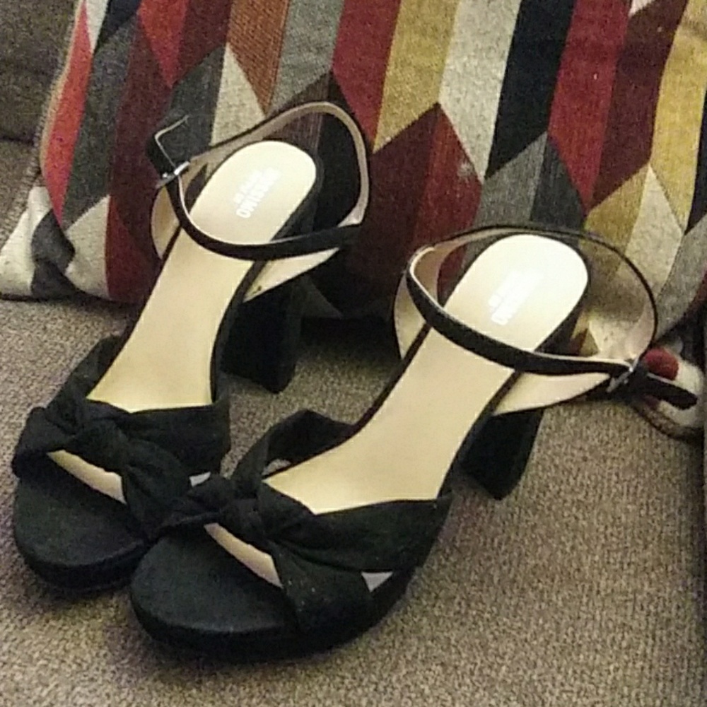 Mossimo Black Suede Heels size 8.5
